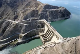 وزیر نیرو: تأمین آب از سمت هیرمند و افغانستان حق ملت ایران است