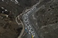 تردد روان در محور‌های شمالی کشور | بارش باران در جاده‌های خراسان رضوی و ۲۰ استان دیگر (۵ فروردین ۱۴۰۵)
