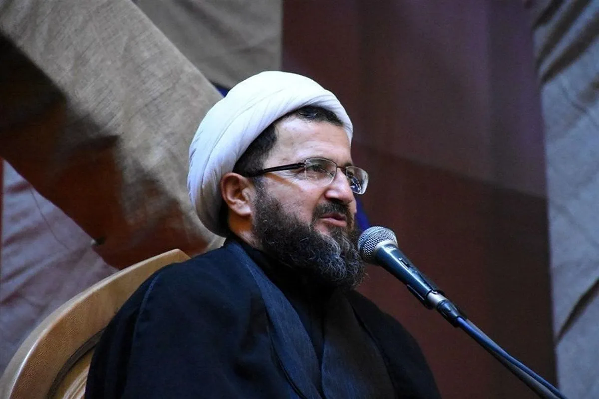 پاسخ حجت‌الاسلام ماندگاری به فرد معترض در مسجد جمکران چه بود؟ + فیلم