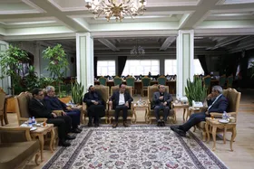 استاندار خراسان رضوی: امنیت غذایی باید با بهره&zwnj;مندی از ظرفیت کشور&zwnj;های همسایه تأمین شود