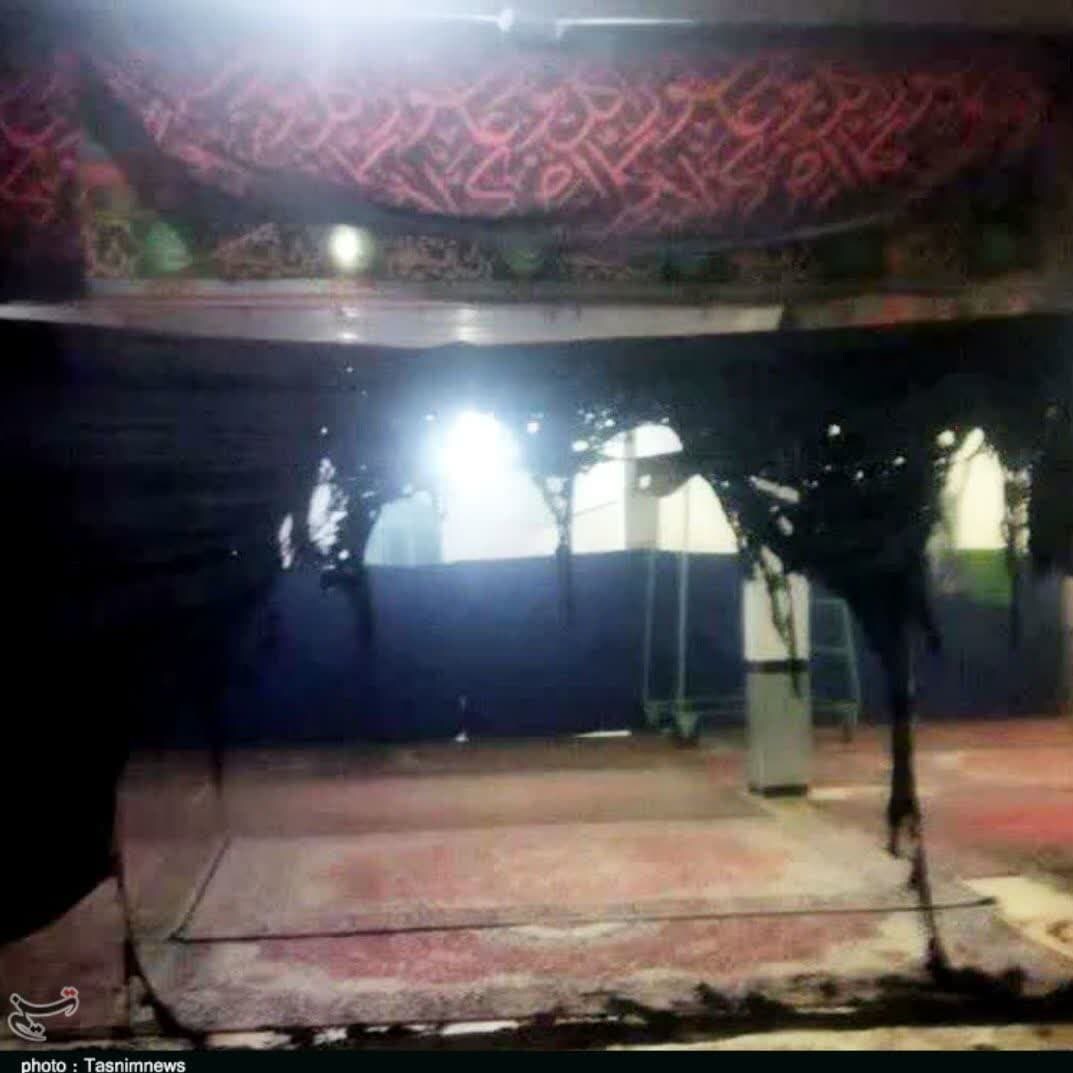 حمله اغتشاشگران با کوکتل مولوتوف به مسجد امام هادی (ع) خرم‌آباد + تصاویر