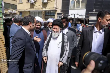 گزارش تصویری | آیین نواخته شدن زنگ نماز اول مهر