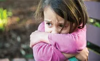 راه‌های دور نگاه داشتن کودکان از اخبار منفی و ناگوار
