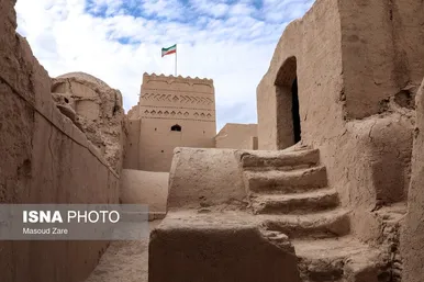 ایران زیباست | قلعه سریزد
