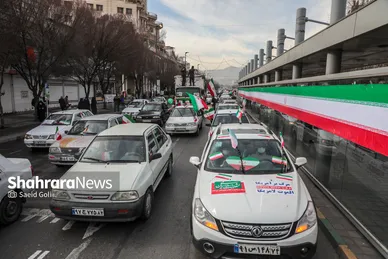 راهپیمایی خودرویی ۲۲ بهمن در مشهد