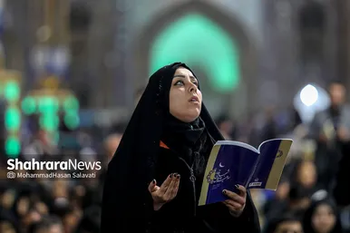مراسم احیاء شب ۱۹ ماه رمضان در حرم مطهر رضوی