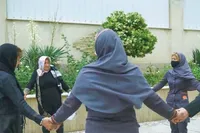 نگاهی به فیلم مستند «هیچ کس منتظرت نیست»، ساخته محسن اسلام زاده | بی پناهانِ از  یاد  رفته