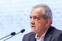 پزشکیان: باید با تلاش و کوشش ایران را به جایگاه اصلی خود برسانیم