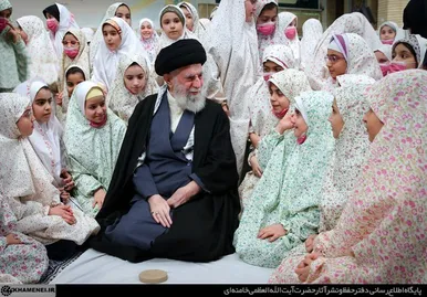 مراسم جشن تکلیف دختران دانش‌آموز در حضور رهبر معظم انقلاب