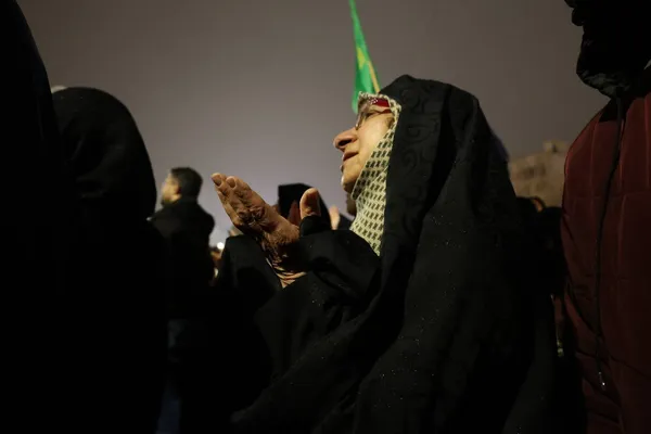 قاب‌های ماندگار مخاطبان شهرآرانیوز از خروش شبانه مردم در مشهد (۱۳ اسفند ۱۴۰۴)