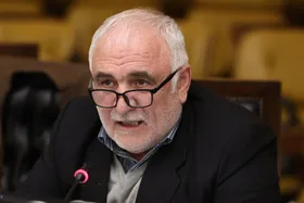 خودروسازی&zwnj;ها باید به متخصصان دلسوز دارای اهلیت واگذار شود