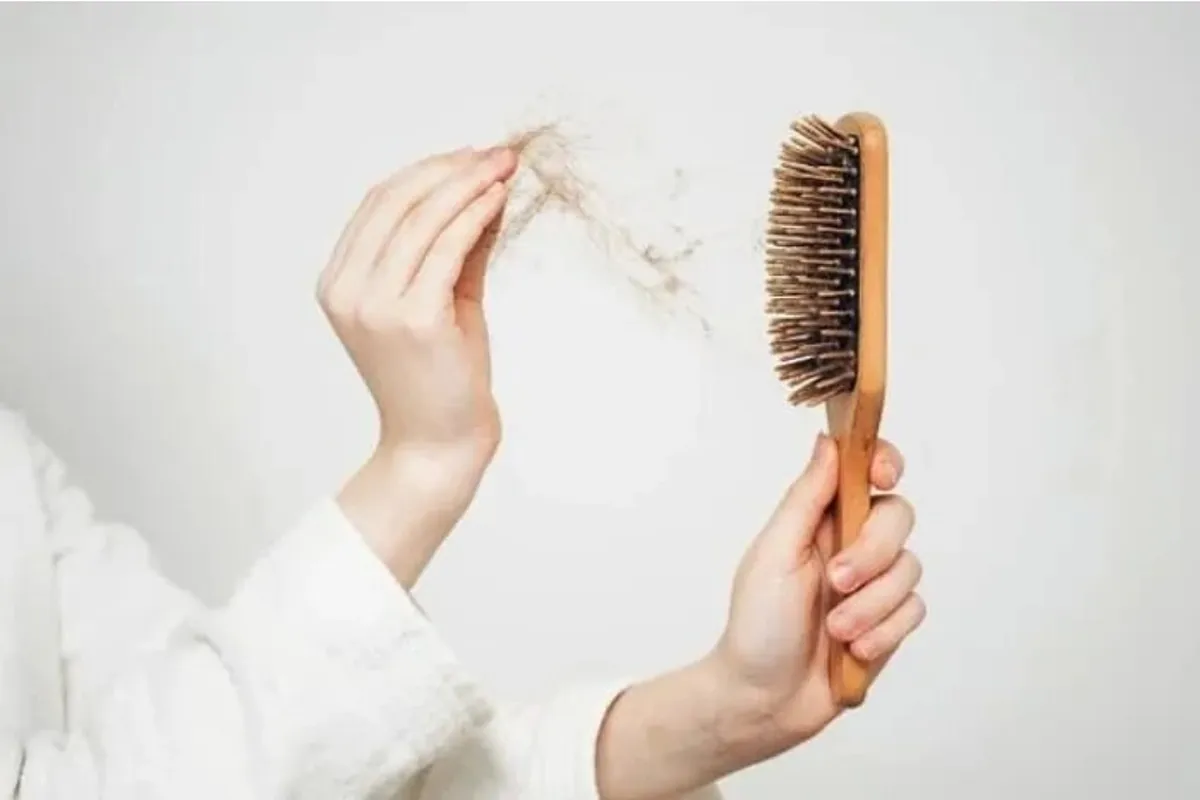 درباره علل ریزش موی بانوان پس از بارداری چه می‌دانید؟