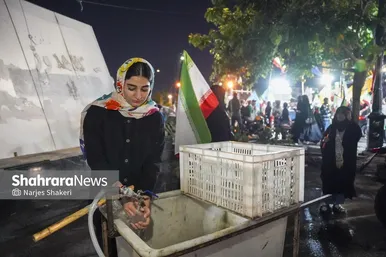 گزارش تصویری | خدمت زیر نور شب