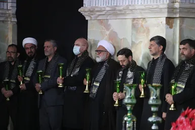 آیین خطبه خوانی شب شهادت امام رضا(ع) در حرم مطهر رضوی