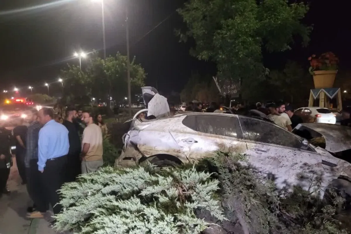 نجات سه مصدوم از دو تصادف رانندگی شبانه در مشهد + عکس (۱۸ مرداد ۱۴۰۵)