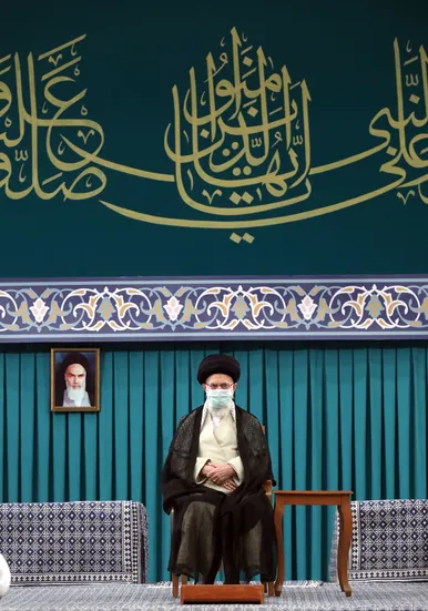 دیدار جمعی از مسئولان نظام و مهمانان شرکت کننده در کنفرانس وحدت اسلامی با رهبر معظم انقلاب