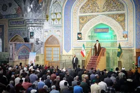 آیت&zwnj;الله علم&zwnj;الهدی: مسئولان همه توان خود را به میدان بیاورند تا حال مردم بهتر باشد| زائران مراقب حفظ حرمت رمضان باشند