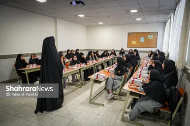 گزارش تصویری | جشن ورود دانش آموزان پایه هفتم به دوره اول متوسطه