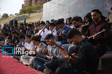 گزارش تصویری | جشن جهانی «مهرگان» در غار کرفتو