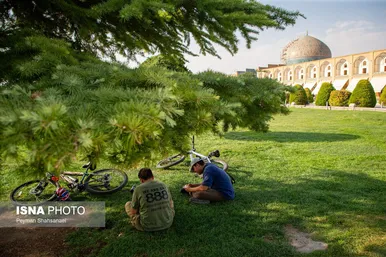 گزارش تصویری | تابش خورشید گرم بر سر اصفهان