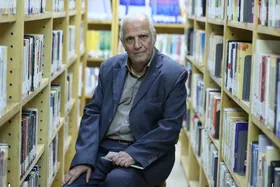 &laquo;محمود حکیمی&raquo; نویسنده آثار پرفروش و پژوهشگر تاریخ اسلام و معاصر درگذشت (۳۰ شهریور ۱۴۰۳)