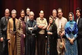 کنسرت &laquo;آتش زنده&raquo; کامکارها  روی صحنه می&zwnj;رود