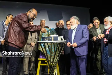 مراسم بزرگداشت استاد علی آزادنیا پیشکسوت تئاتر و سینما