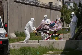 آمار فوتی&zwnj;های کرونا در افغانستان سه رقمی شد | محدودیت حمل ونقل عمومی در کابل