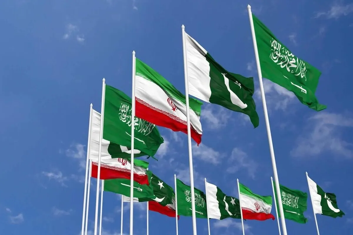 وزرای خارجه ایران، عربستان و پاکستان برای حفظ امنیت و ثبات منطقه تلفنی گفت‌وگو کردند