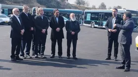پزشکیان در مراسم رونمایی از بسته حمل&zwnj;ونقل برقی تهران شرکت کرد