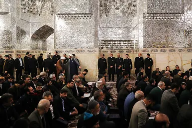 غبارروبی مضجع منور امام رضا(ع)
