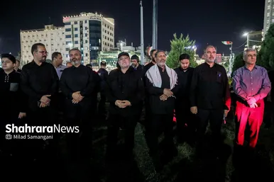 گزارش تصویری | اهتزاز پرچم سرخ «یا لثارات الحسین (ع)» در مسیر تشییع پیکر قائد شهید امت در مشهد