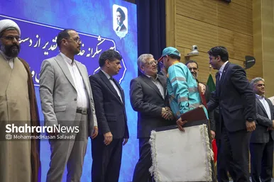گزارش تصویری | آیین شکرانه خدمت و تقدیر از خدمتگزاران ستاد‌های مراسم تشییع پیکر مطهر امام شهید ایران، اربعین حسینی و دهه آخر صفر شهرداری مشهد