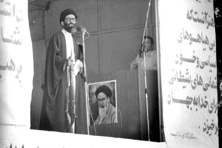 گفتگو‌ با مکبر وقت مسجد ابوذر که شاهد عینی ترور نافرجام رهبر معظم انقلاب بود