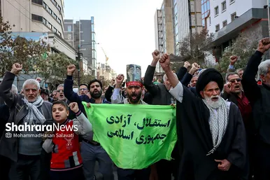 راهپیمایی اصناف، بازاریان و نمازگزاران پس از نماز جمعه مشهد