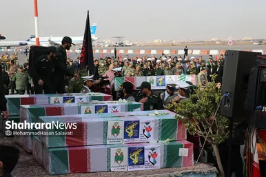 استقبال از پیکر مطهر ۱۲ شهید گمنام دفاع مقدس در فرودگاه هاشمی نژاد مشهد