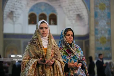 تحویل سال ۱۴۰۳ در حرم حضرت معصومه (س)