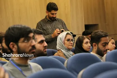 دومین روز برگزاری رویداد رسانه‌ای رج در کارخانه نورآوری مشهد