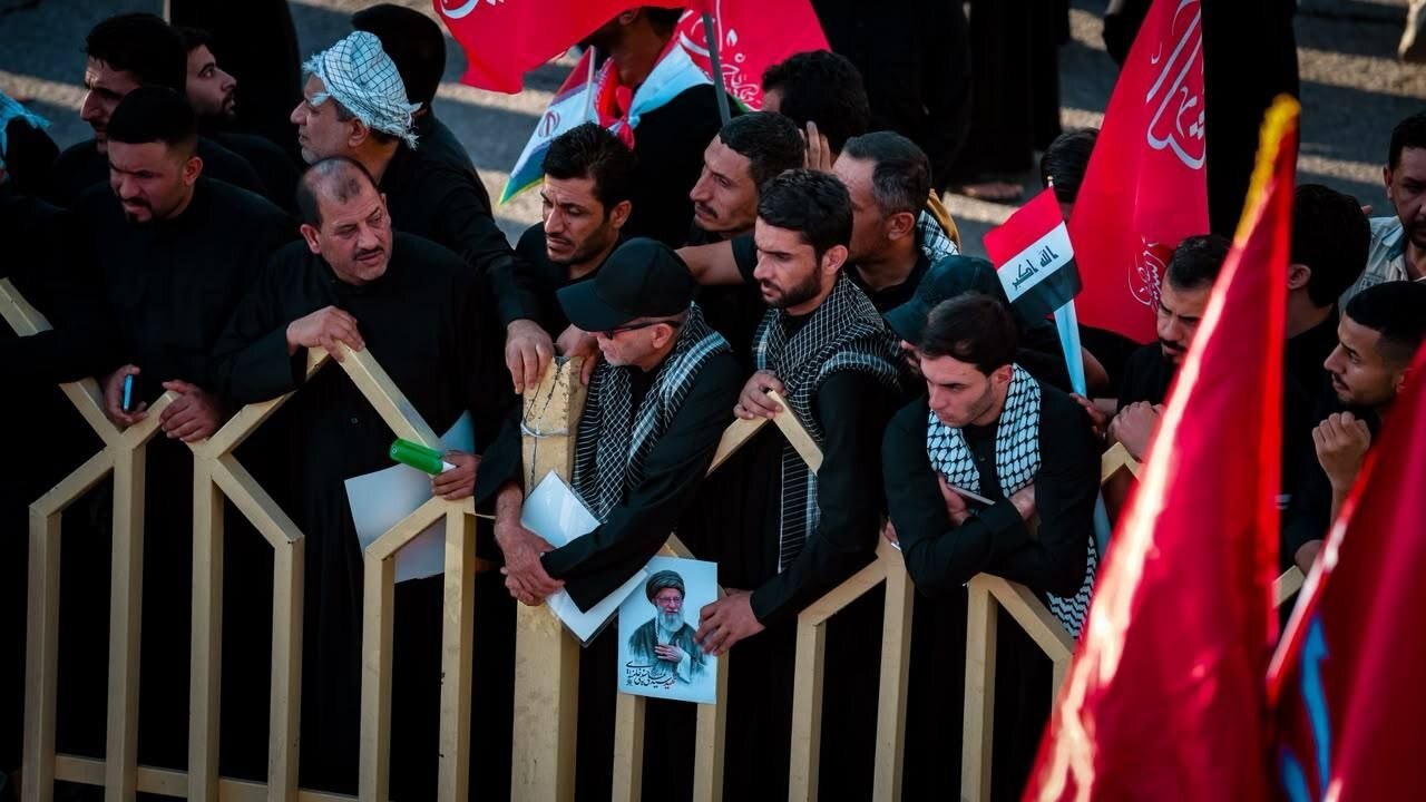 سلام بر خانه پدری | لحظه به لحظه با تشییع پیکر رهبر شهید در نجف + فیلم و عکس