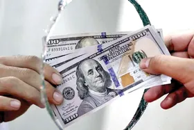 مهم برای سهامداران بانکی: نرخ تسعیر ارز بانک&zwnj;ها برای صورت&zwnj;های مالی نیمه نخست سال اعلام شد