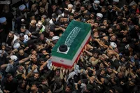 سیاستمداران و چهره‌های رسانه‌ای منطقه:
تشییع جهانی رهبر شهید امت، توهمات رژیم صهیونیستی و آمریکایی‌ها را در هم کوبید