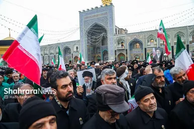 گزارش تصویری | بیعت مردم مشهد با رهبر معظم انقلاب اسلامی در حرم مطهر رضوی