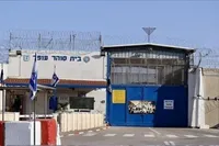 بیش از ۹۰۰۰ فلسطینی در زندان‌های اسرائیل اسیر هستند