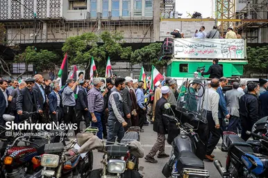 راهپیمایی ضدصهیونیستی نمازگزاران مشهدی و حمایت از عملیات وعده صادق سپاه