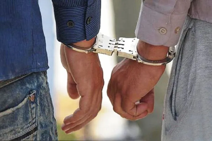 اجرای حکم شلاق در ملأ عام برای دو سارق خشن در گلبهار