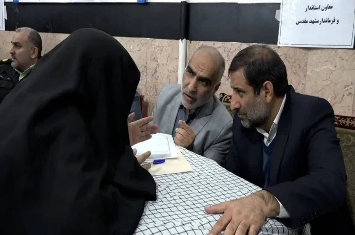دیدار چهره به چهره فرماندار و مدیران ۱۷ دستگاه اجرایی با اهالی منطقه ۵ مشهد + فیلم
