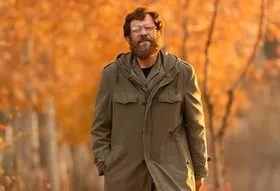 پوستر فیلم &laquo;غریب&raquo; رونمایی شد