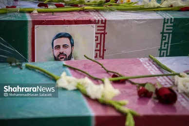 تشییع دو تن از شهدای حمله تروریستی کرمان در مشهد