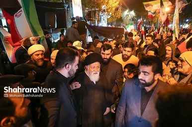 گزارش تصویری | سی‌ونهمین شب شکوه حضور مردم در خیابان‌های مشهد ۱