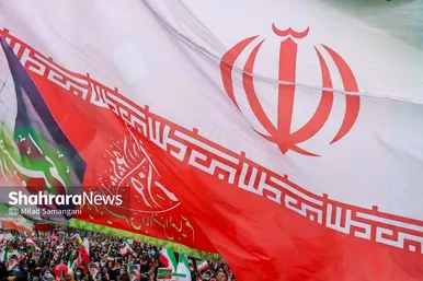 گزارش تصویری | راهپیمایی مردم مشهد در یوم الله ۲۲ بهمن ۲